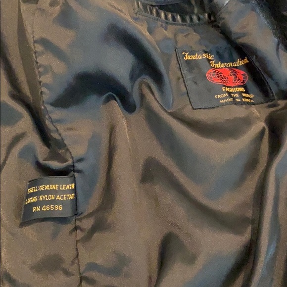 Vintage 1990s Black Leather Motorcycle Jacket size Medium zip up lots of pockets - Picture 6 of 6